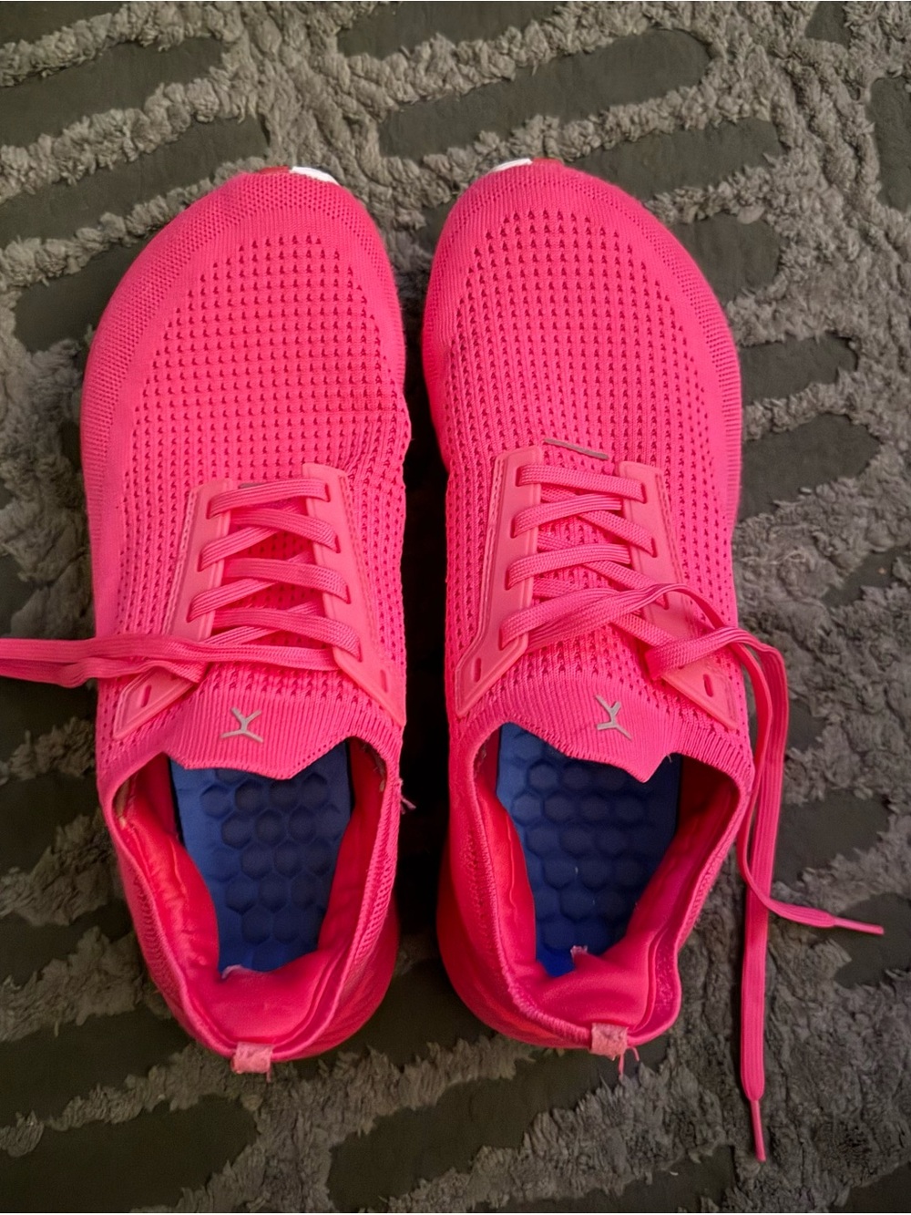 Women's Bright Pink Flux Runners